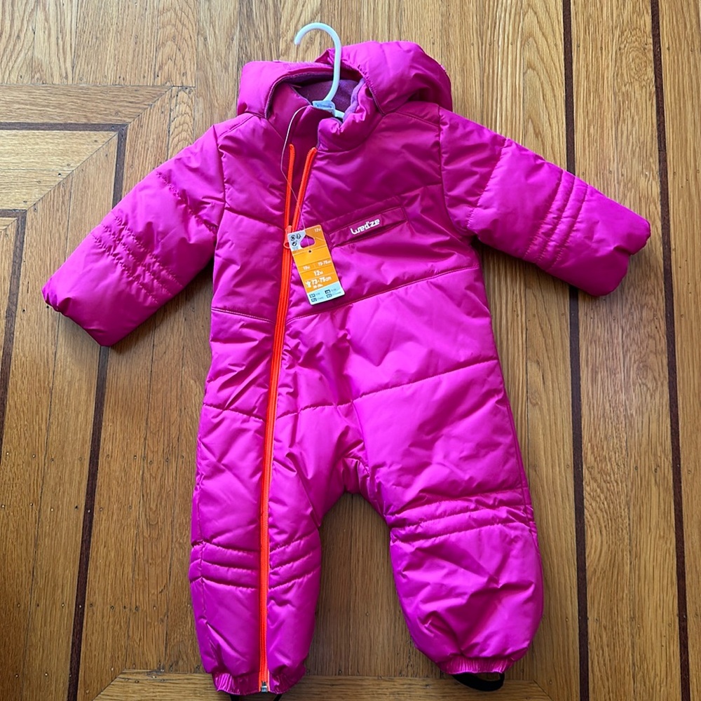 Decathlon 12month baby snow suit. Brand new with tags, never worn.